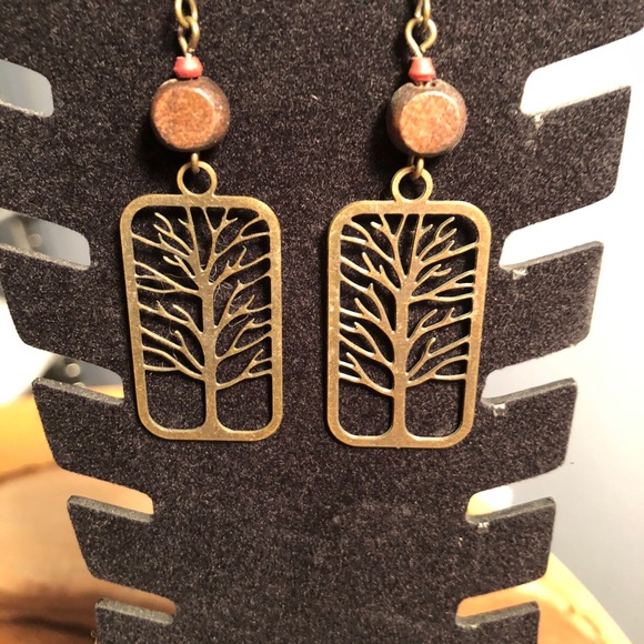 I call these Ancestry Pierced Earrings - Picture 6 of 7